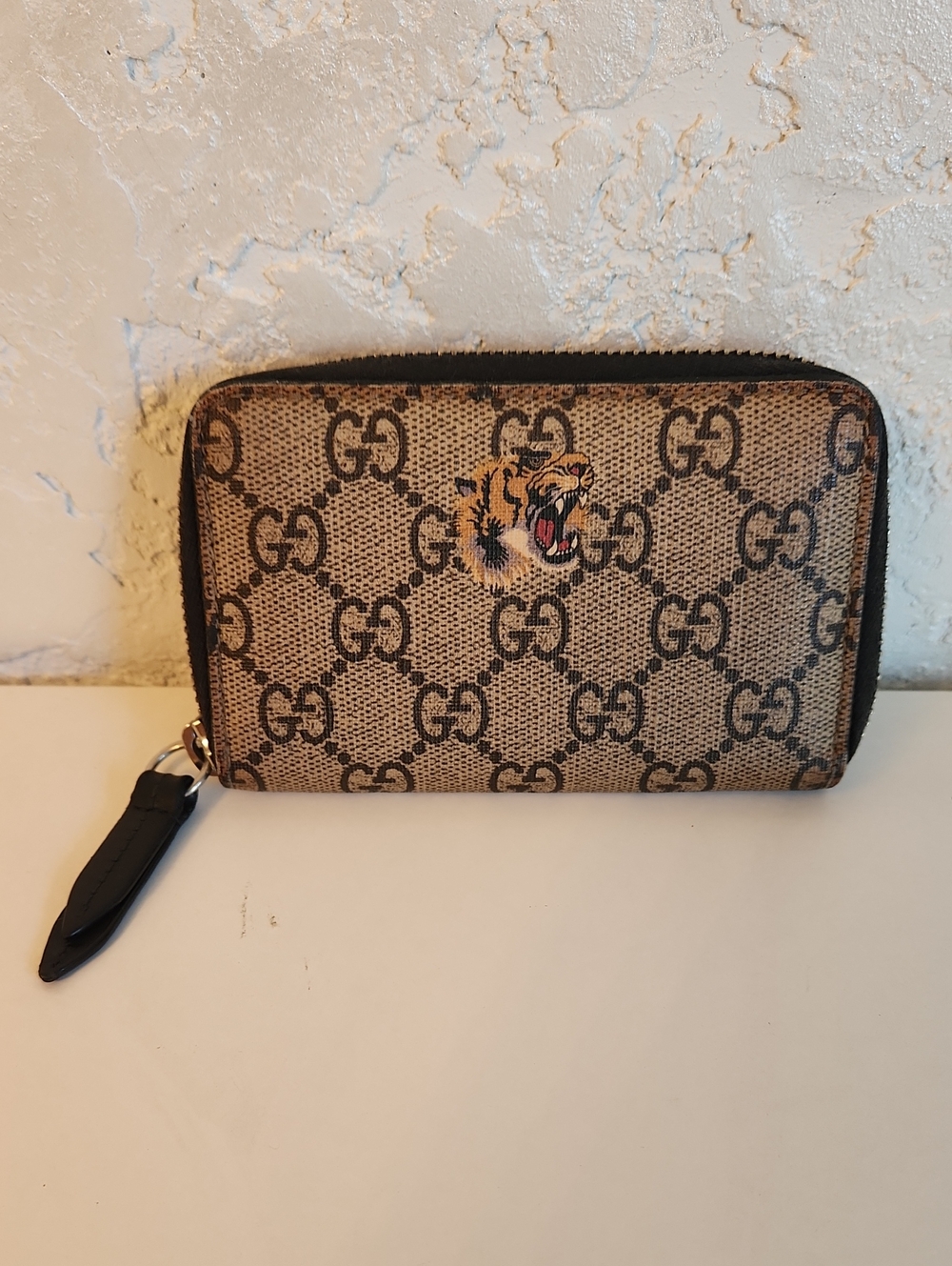 Gucci Beige Brown GG Supreme Wallet with Tiger Motif LIMITED NO CALLOUTS